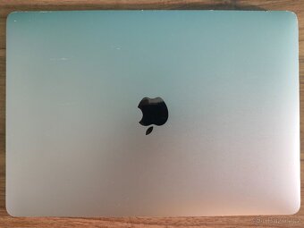 Apple MacBook Pro 13 (2017) | Core i5 • 8 GB RAM • 256 GB SS - 6