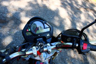 Honda CB600F Hornet - 6