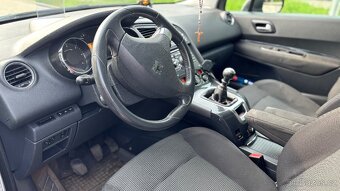 Peugeot 5008 2.0 dci 2011 7 mist - 6
