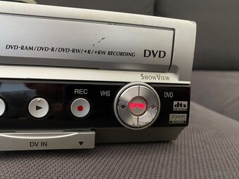 Kvalitní combo rekordér PANASONIC DMR-ES35V s TBC - 6