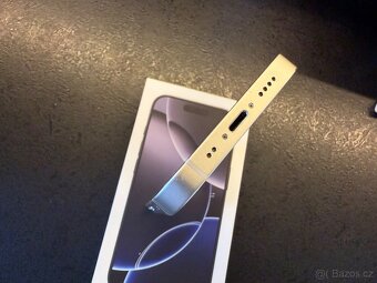 Apple iPhone 13 - 6