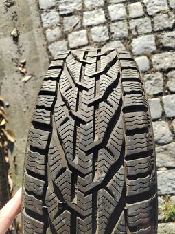 Prodám orig alu 15 škoda Fabia Rapid 5x100 ET 38 zimní pneu - 6