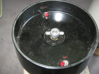 Prodám kovovou převodovku na starší kuchyňský robota ETA - 6