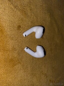 AirPods 3 velmi dobří stav - 6