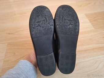 Dívčí lakované střevíce, vel.36 - 6