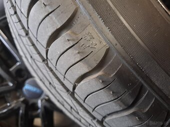 Michelin Latitude 215/65 R16 - 6