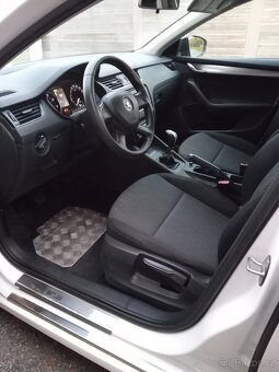 ŠKODA Octavia kombi 1,2 benzín 77kw - 6