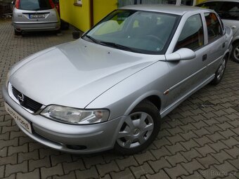 Opel Vectra 1.8 16V 1.majitel NOVÉ V CZ - 6