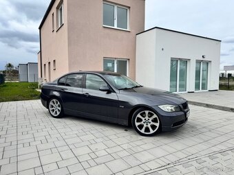 BMW 3 E90 320d 120kW - 6