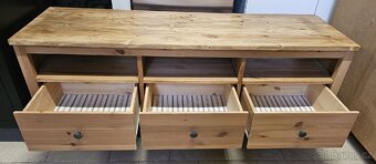 TV stolek Ikea Hemnes+ závěsná police - 6