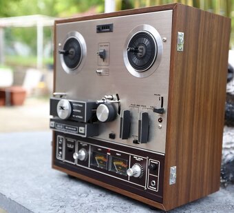 Akai - X201D - 6