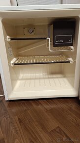 Prodám Lednice PRIVILEG 60L malý mrazaček 1.2L - 6