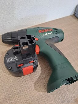 AKU šroubovák BOSCH - 6