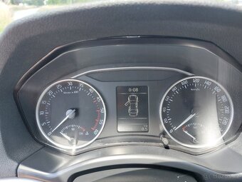 Škoda Octavia Scout 2,0TDi 103kW 4x4 AUTO A/C - 6