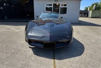 Legendární Chevrolet Corvette z roku 1981 - 6