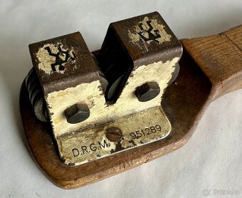 Značkový D.R.G.M. starožitný ostřič nožů Solingen RARITA - 6