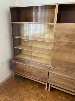 Starožitná obývací stěna, ořechová dýha + masiv - 6