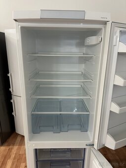 Lednice s mrazákem Aeg (240) - 6