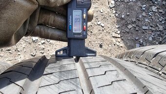 Letní pneu 215/60/17c - 6