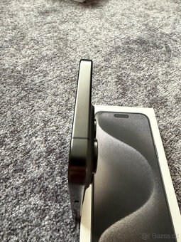 iPhone 15 PRO 256 GB - Top stav / Black Titanium - 6