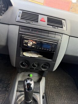 Škoda Fabia 1.4 Mpi 44kw - 6