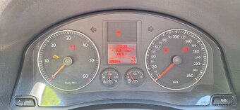Volkswagen Golf V - 6