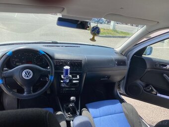 Volkswagen Golf IV - 6