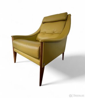 Designové křeslo Dezza 48 Poltrona Frau - 6