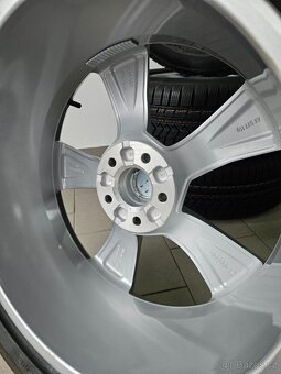 Orig. Audi Q5 Zimní Continental 235/55/19 - Nové - 6