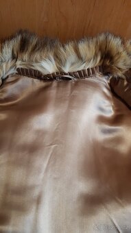 Pravý dámský kožich s liščím límcem - 6