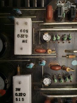 REZERVACE Vynikající a hlavnĕ zánovní zesilovač Yamaha AX596 - 6