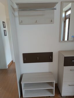 stěna do předsíně - skříně - 6