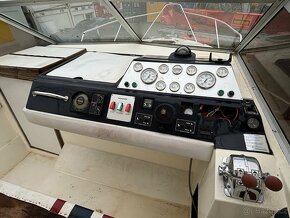 Motorová loď Fairline 24 Carrera, 2 x Volvo Penta motor - 6
