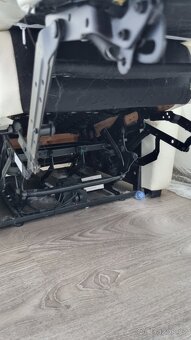 Kožené eletricky polohovatelné křeslo - 6