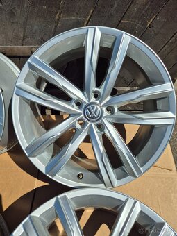 5x112 r18 Vw Passat B8 -Dartford zanovni sada - 6