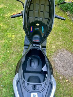 Aprilia sr gt 125 sport - 6