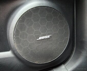 Mazda 3 BL 1.6i 77 kW | 2009 | 197 000 km / Nová STK / - 28. - 6