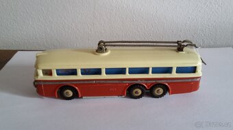 Stará hračka Ites trolejbus Tatra T 400 na klíček - 6