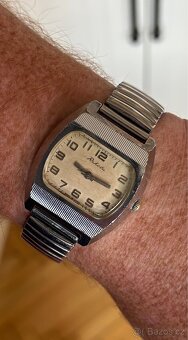 Mechanické hodinky Raketa TV - 6