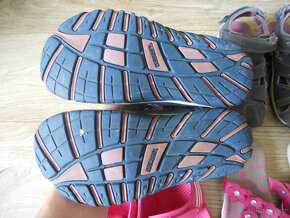 4x sandále + pantofle pro holku, vel. 31, 32 a 33, Merrell, - 6