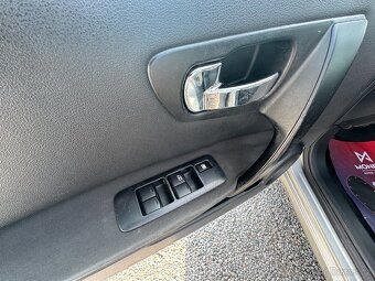 Nissan Qashqai 1.6i 84 KW - 6