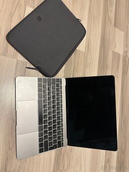 Apple MacBook 12 - 6