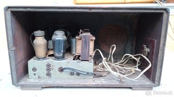Historické rádio lampové dřevěné - 6