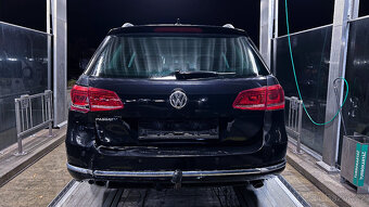 Vůz na náhradní díly VW Passat B7 kombi 2012 CFGB NJD LC9X - 6