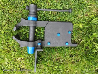 Kovářský svěrák - 6