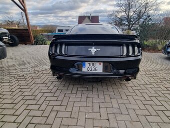 Ford Mustang, paket GT350, motor 3,7 V6, 224 kw,2015,manuál - 6