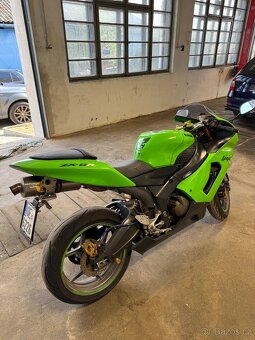 Kawasaki ZX636R - 6