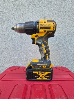 aku vrtačka DeWALT DCD709+akumulátor, baterie DeWALT DCB182 - 6