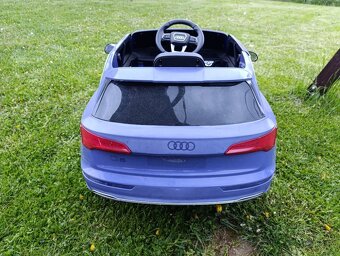 Elektrické auto - Audi Q7 - 6