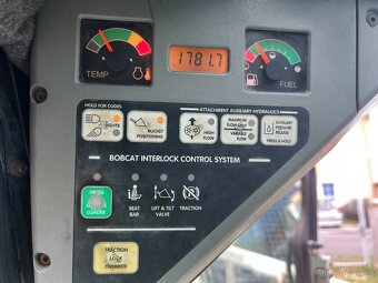 prod.pásový nakladač Bobcat T200-Highflow-joyst - 6